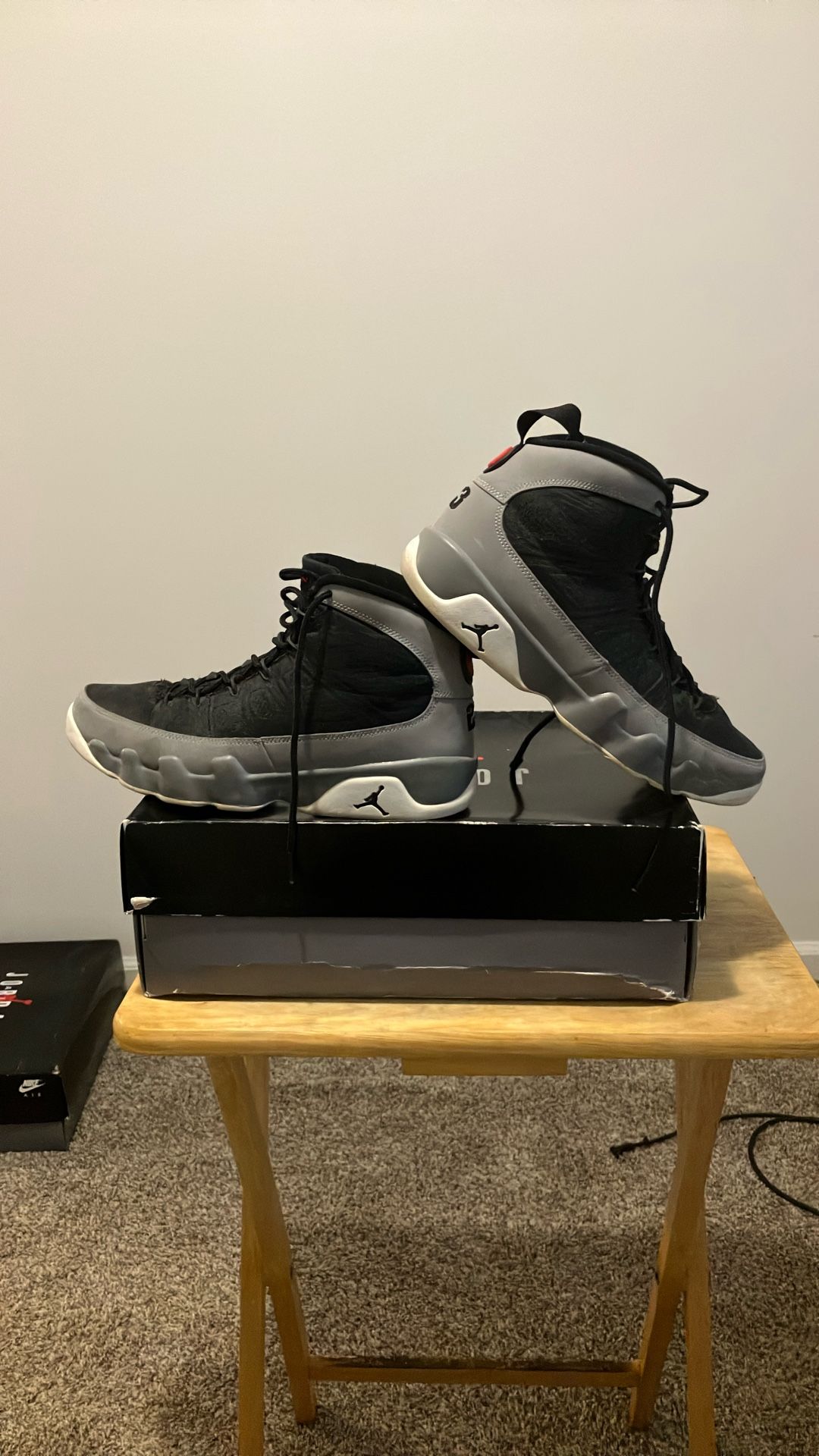 Air Jordan Retro ‘Particle Grey’