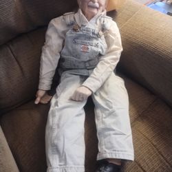 William Wallace Porcelain Old Man And Women 36"