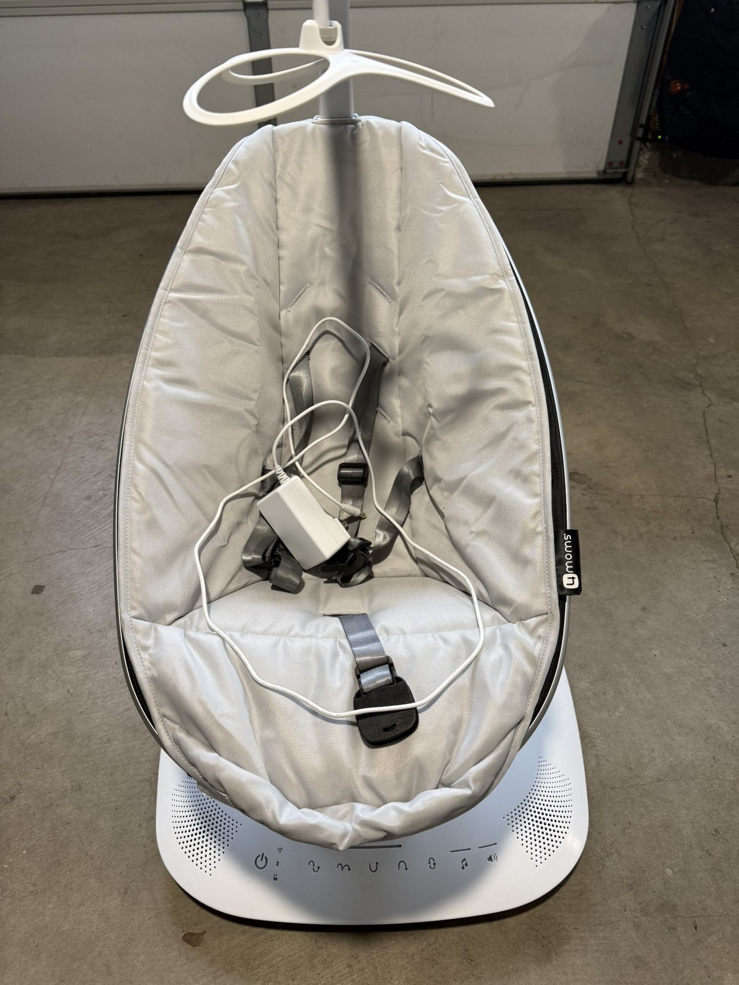 4moms MamaRoo Multi-Motion Baby Swing