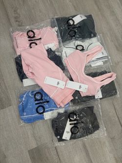 Alo Yoga Sets