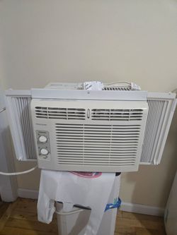 Air Window Conditioner Frigidaire 5000btu
