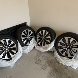 Wheels, Tires, & Sensors 225/60/18 