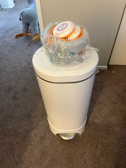 Munchkin step diaper pail
