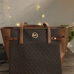 MK large Logo Purse 