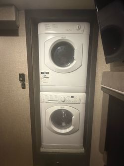R V   Washer and dryer