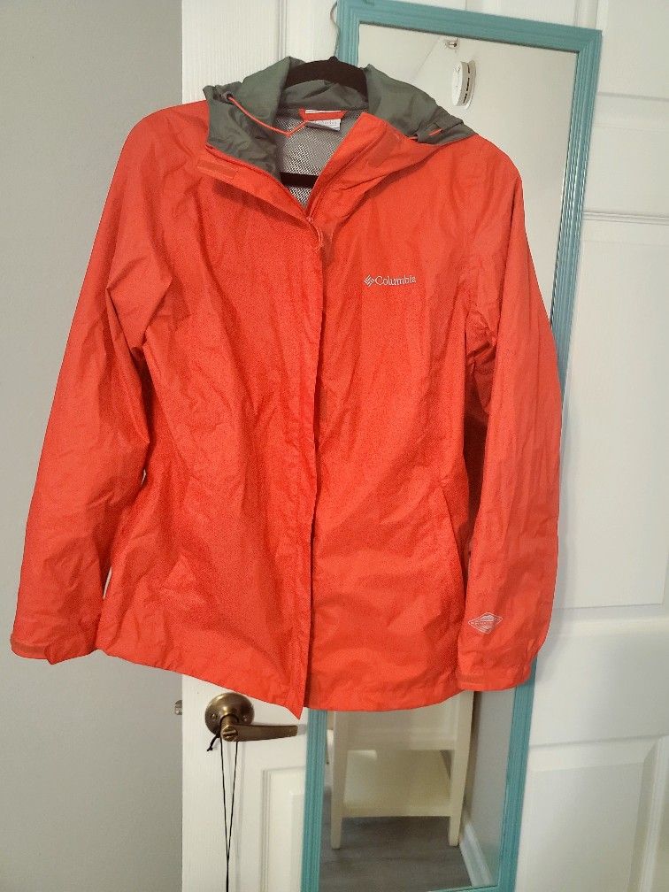 Columbia Waterproof Jacket, Size M In Like New Condition