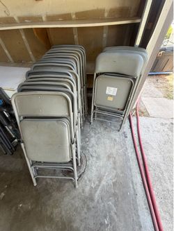 20 folding padded chairs