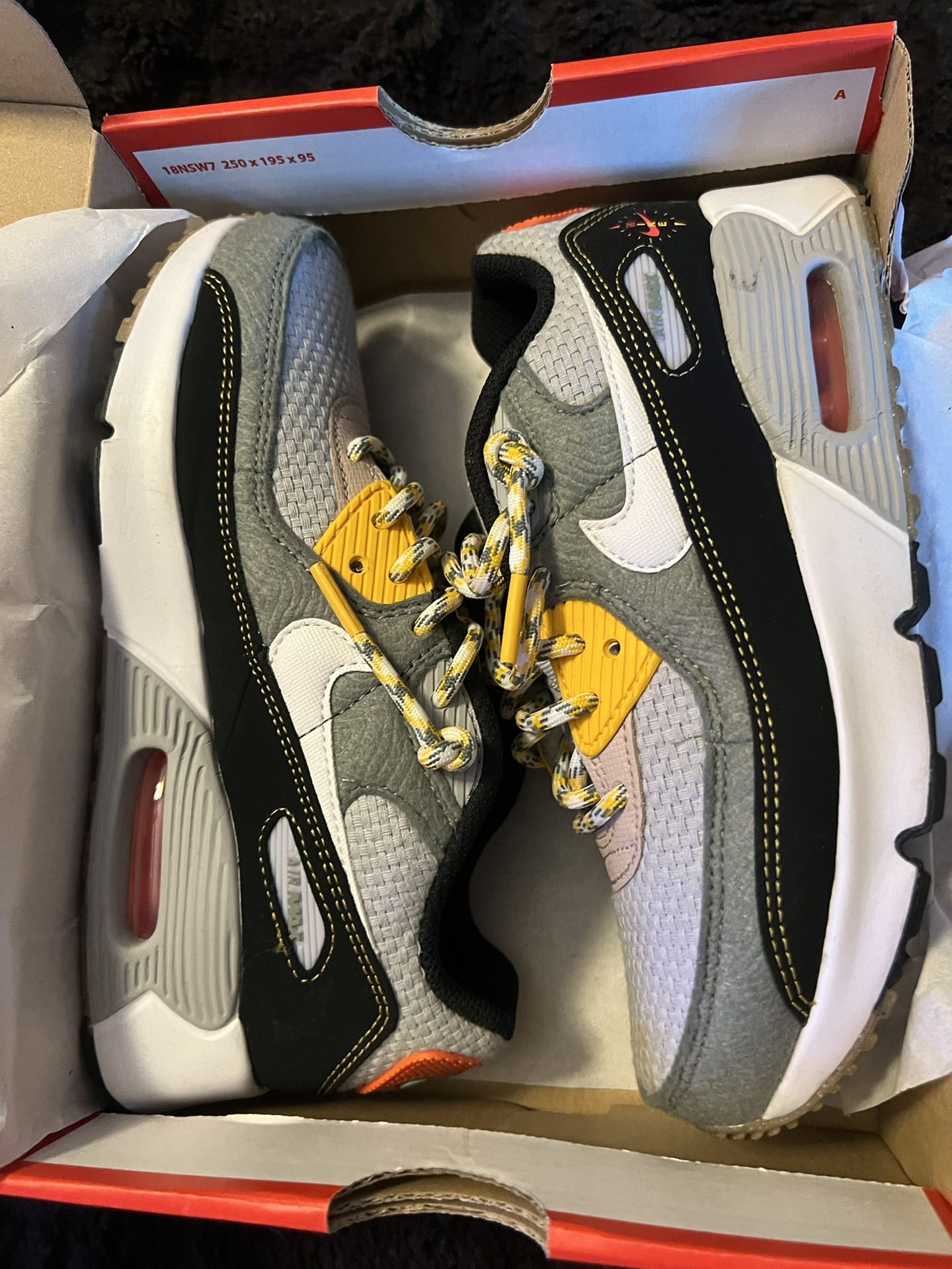 Nike Air Max 90 Buckle Spiral Sage