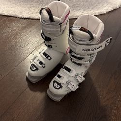 Salomon Ski boots