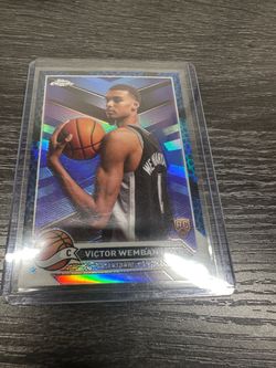 Victor Wembanyama Topps Chrome Rookie Card