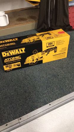 Dewalt Atomic Compact Series 20v Brushless 4 1/2” Circular Saw  (Tool Only)