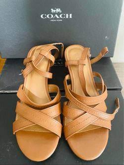 Coach New York Leather Strappy Sandals Size 6 New in Box