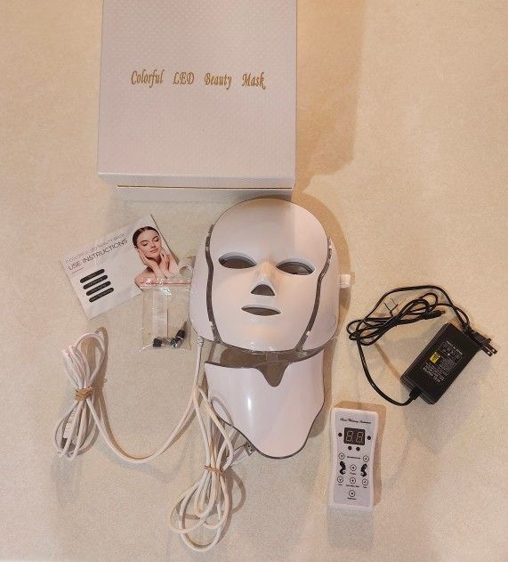 LED Face Mask Light Therapy 7 Colors