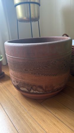Large terracotta planter pot