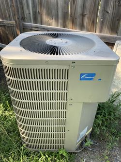 Service repairs air conditioner system