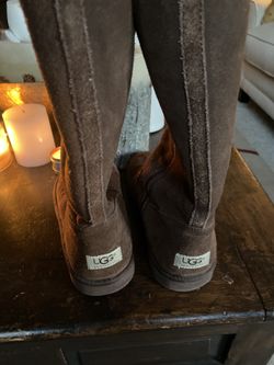 Women’s Tall Size 8 Brown Uggs. Only Worn A Few Times