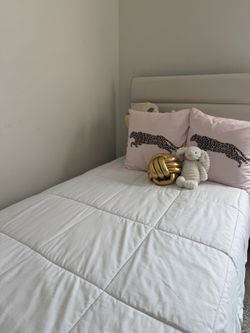 Twin mattress and bed frame