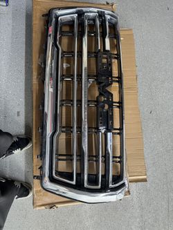 2023 GMC Yukon Chrome Grill Original
