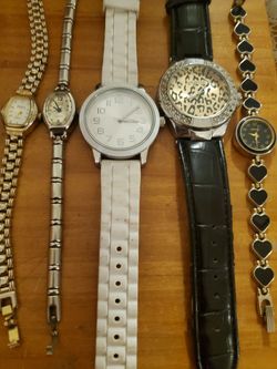 Nice watches ⌚️ made by Quartz needs battery 🔋 Costs range $15 to 25