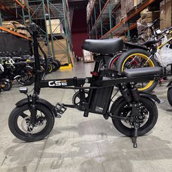 Folding electric scooter