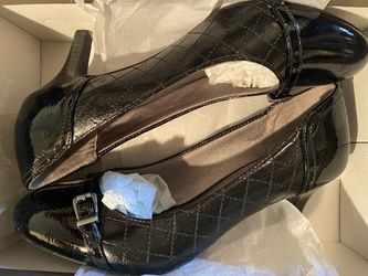 NEW in box Lite Stride 8.5 black shoes 👠