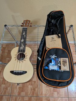 Donner Soprano Ukulele Mahogany 21 inch Ukelele Beginner Kit Online Lesson Gig Bag Strap Nylon.