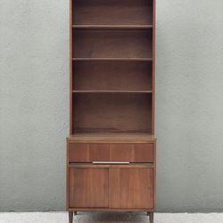 Mid century modern “Townset” by morris 3 shelf hutch in walnut and original laminate 1957