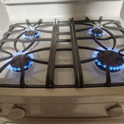 GE Gas Oven / Range