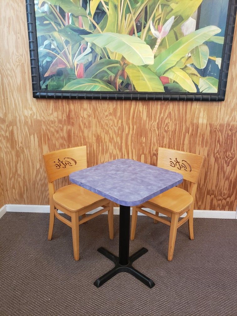 Colorful Laminate Table On Metal Stand With 2 Chairs