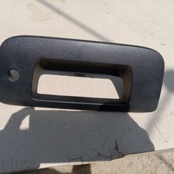 2007 -2013 Chevy Silverado 1500 Rear Gate Hdle Cver 

