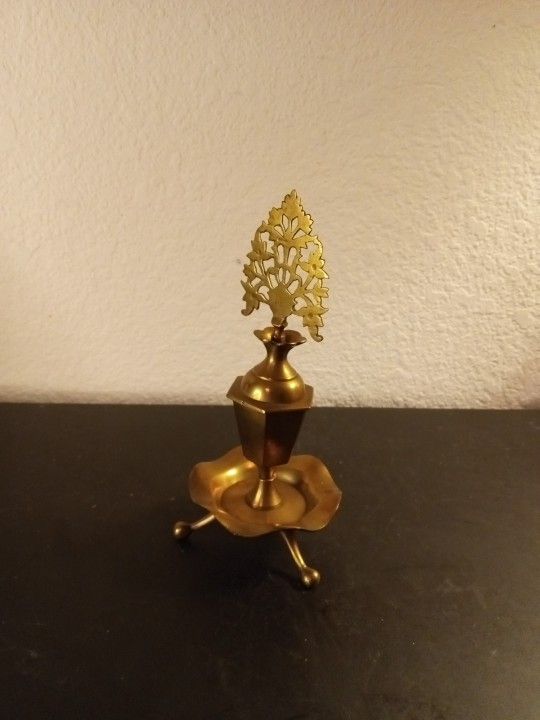 GORGEOUS VTG Solid Brass 7" Ornate Vanity Perfume or Kohl Holder.

