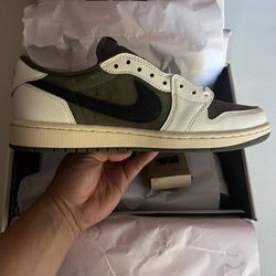 Travis Scott Nike Air Jordan 1 Low Olives