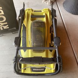 Self Propelled Battery Powered Lawnmower
