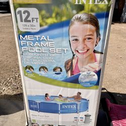 12ft X 30in Metal Frame Pool