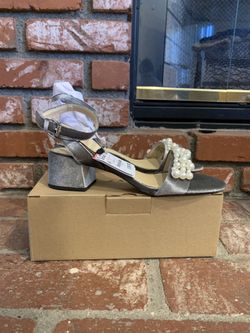 Midi heels shoes