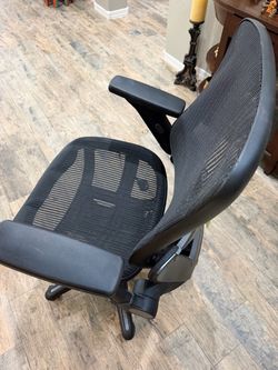 Black Mesh Ergonomic Office Chair