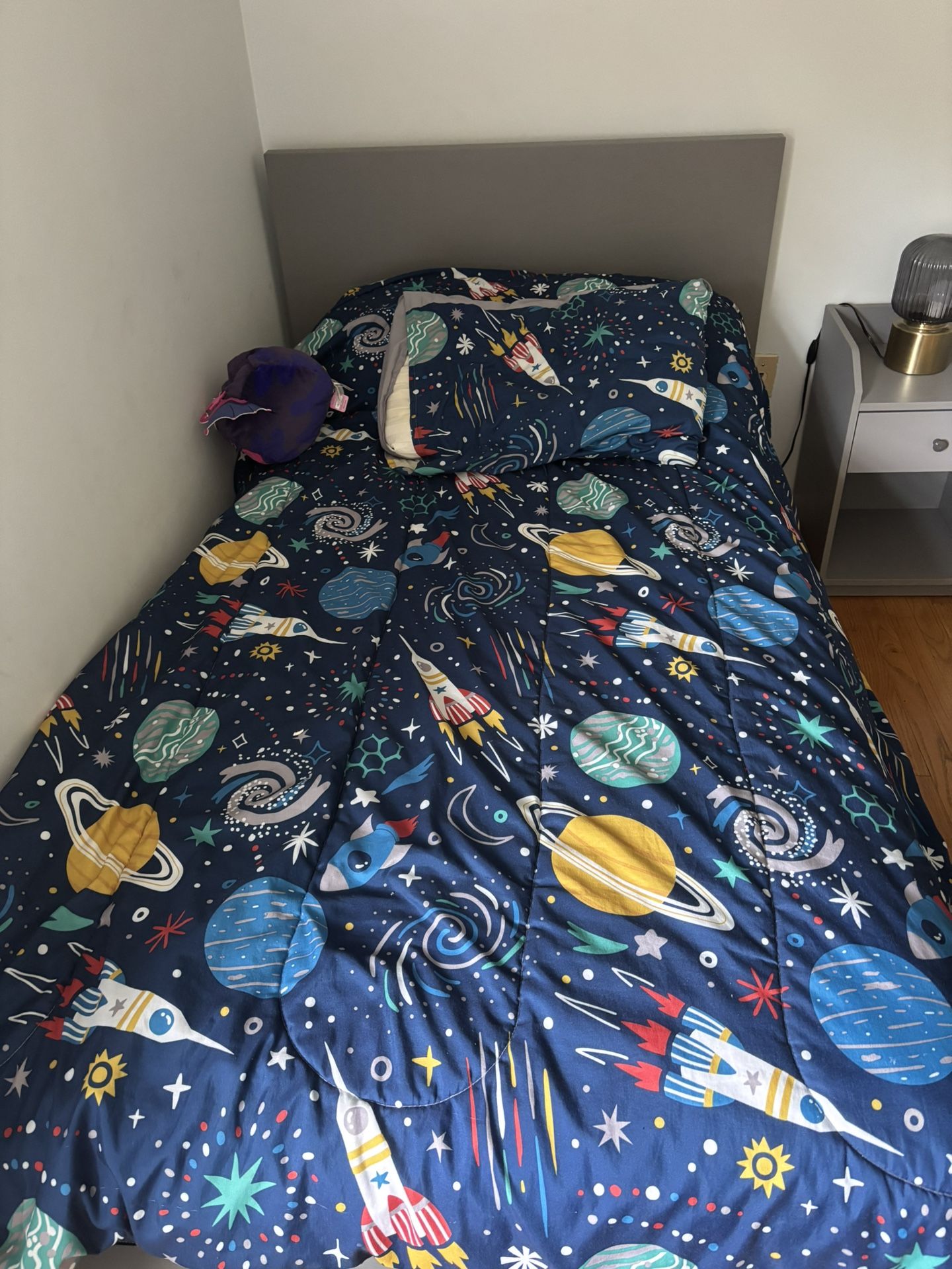 Twin Bed