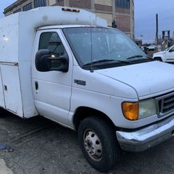 2002 Ford E-350