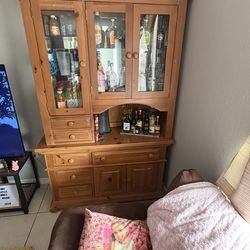 Cabinet Hutch