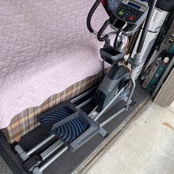 Nautilus E616 Elliptical Trainer