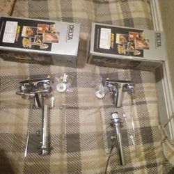  Two Delta Faucet Award Collection Model 2521 SHp