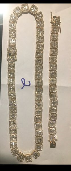 Boxed diamond chain set