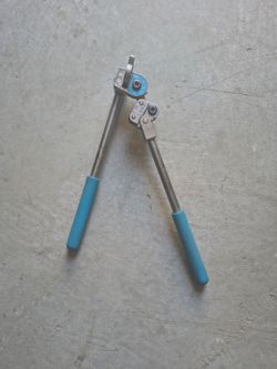 Swagelok 4T 1/4" tube OD 9/16" bend radius hand tube bender