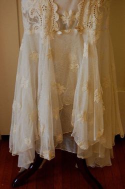 ISO vintage women’s clothes