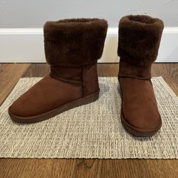 New York & Co Sherpa Faux-Fur Cuff Bootie Brown