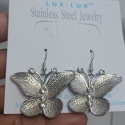 Butterfly Dangling Earrings 