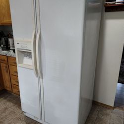 Kenmore Refrigerator 