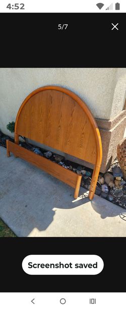 Modern rounded queen head board footboard like new 200 price drop 100 firm see pictures
