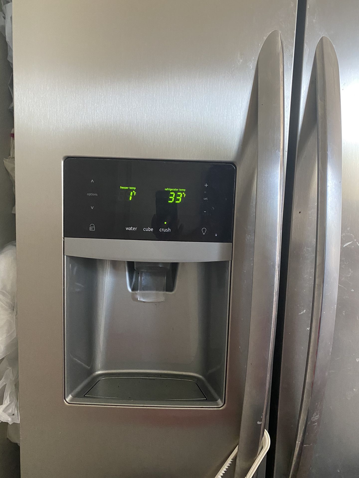 Frigidaire Gallery Fridge. Model JCD23 (ON HOLD) for Sale in Lakewood