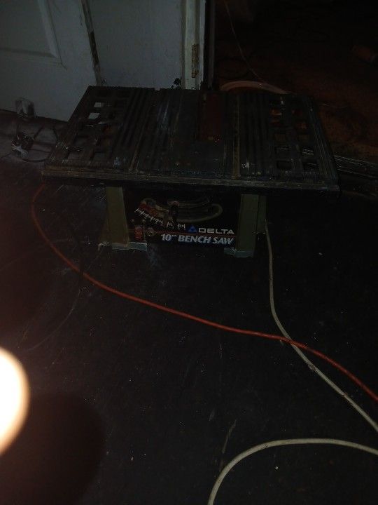 Bench Saw